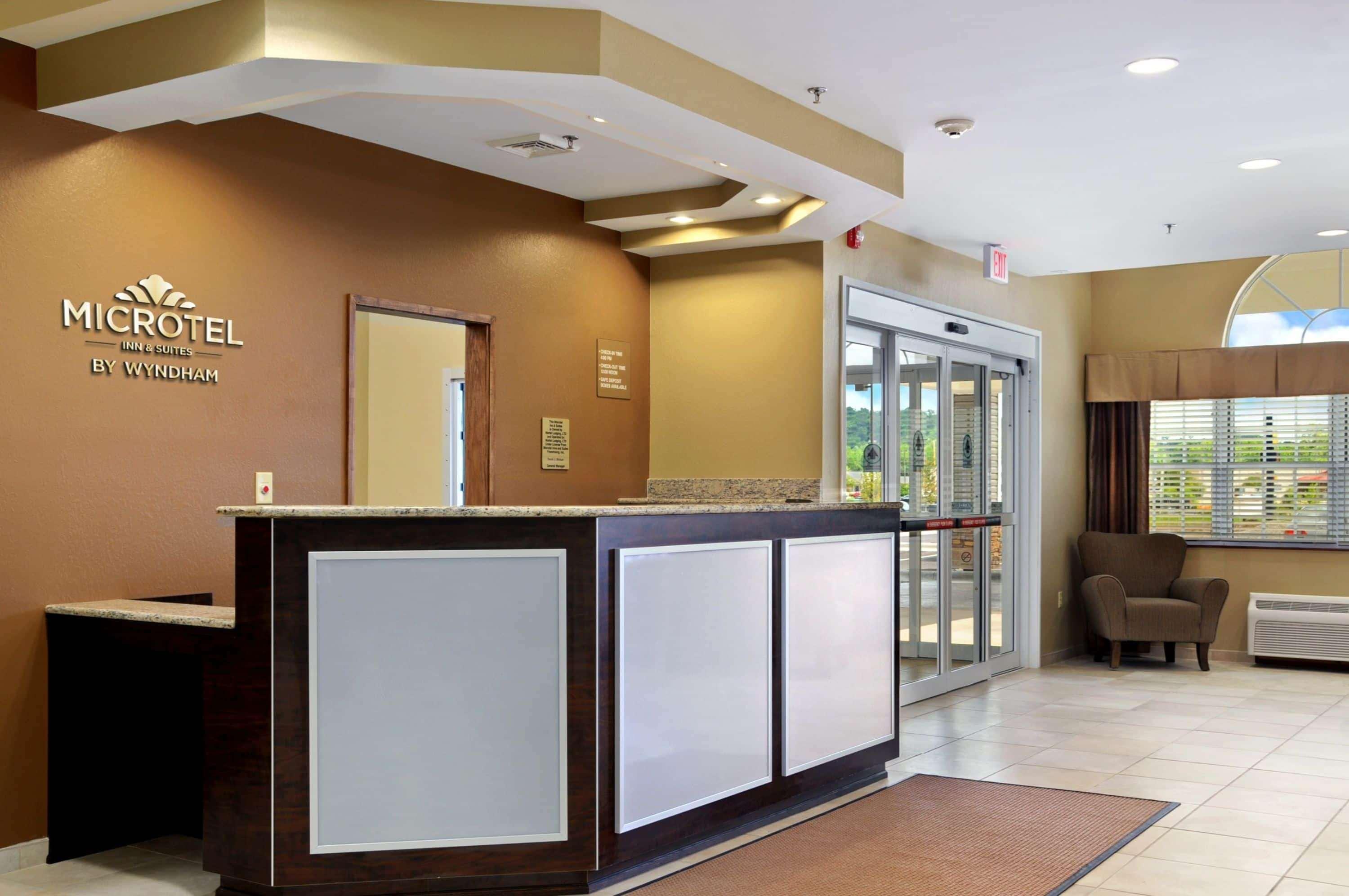 Microtel Inn & Suites By Wyndham Marietta Esterno foto